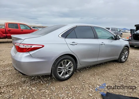 2016 Toyota Camry Le z USA, uszkodzony, nr VIN 4T1BF1FK2GU260419